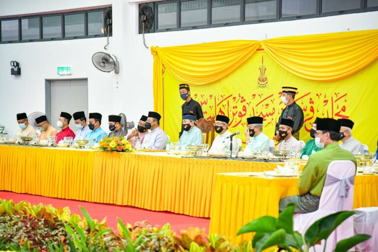 305395032 472304674814737 83155677