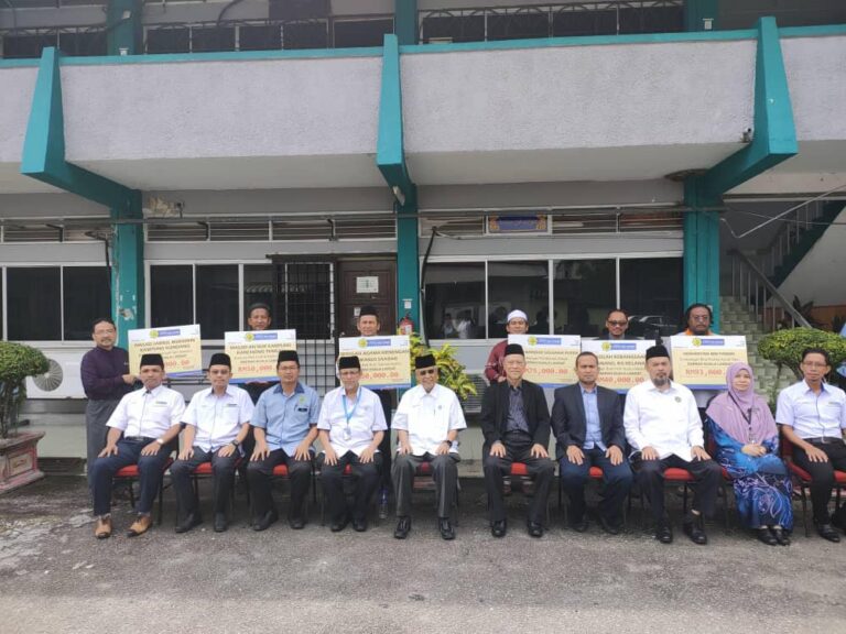 312081995 4927697127682 min