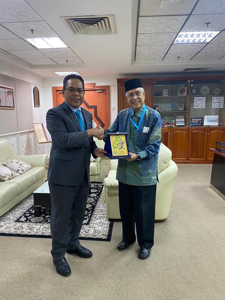 326246019 5677279395734851 2411552599898418