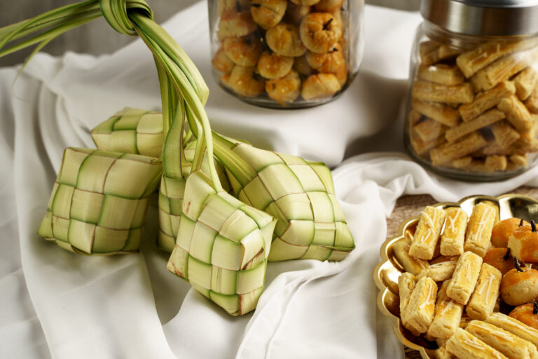 ketupat snacks eid mubarak