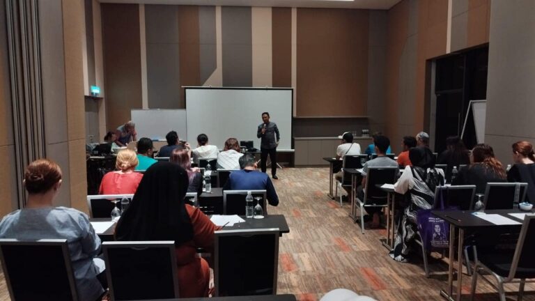 349147711 92859573506 min