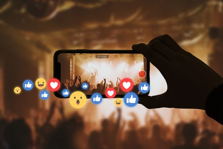 live streaming concert online social media with audience reactions